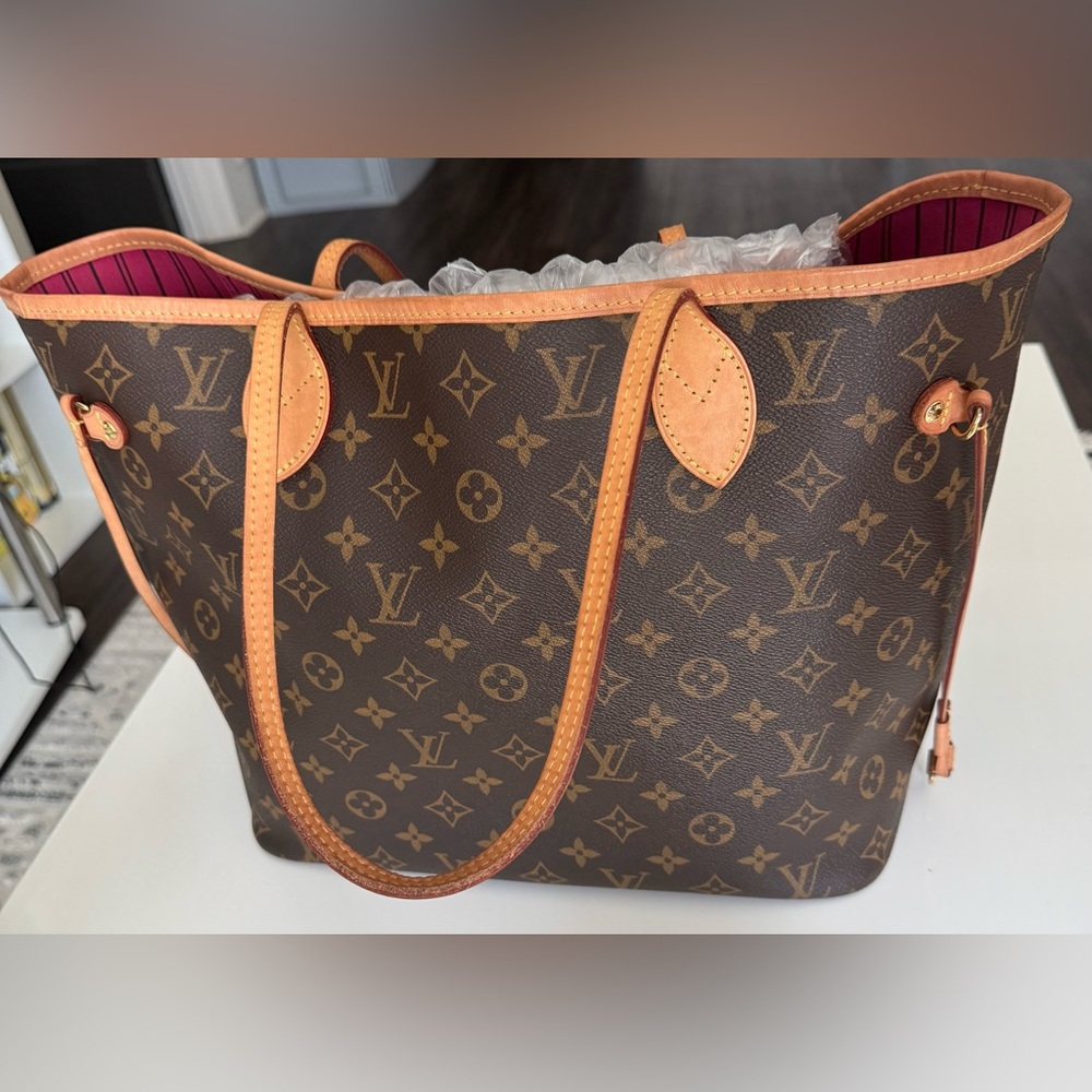 Louis Vuitton Nevefull MM Monogram Tote Bag